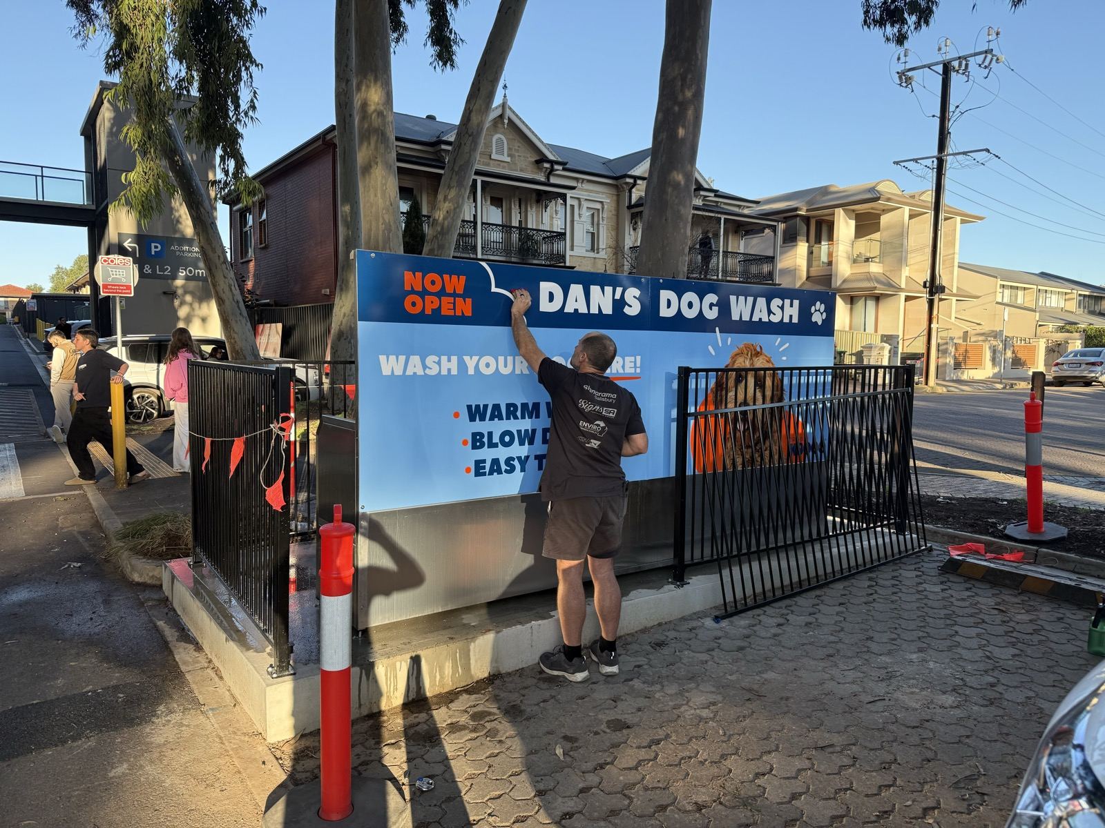 Dan's Dog Wash sign on The Parade, Norwood: warm water, blow dryer, easy to use
